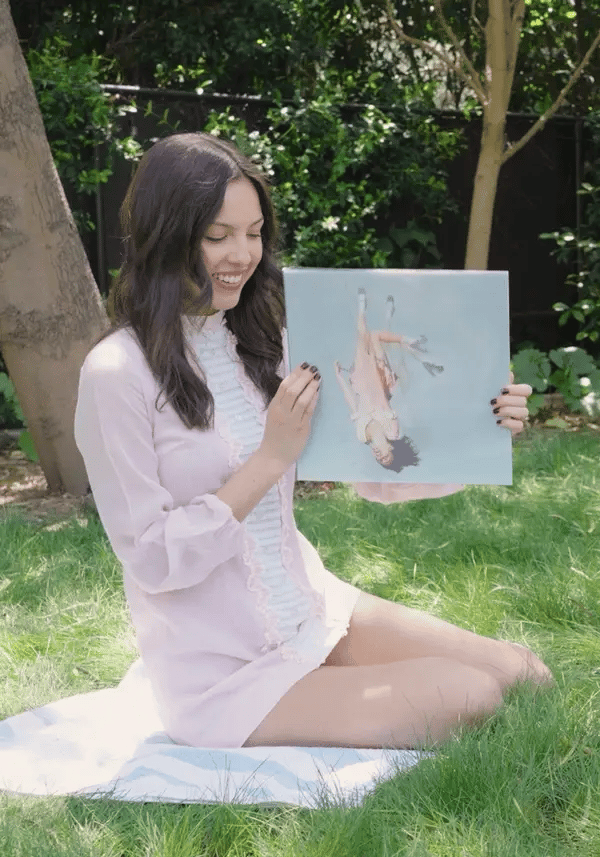 [PRÉCOMMANDE] Olivia Rodrigo - You seem pretty sad for a girl so in Love - exclusivité Apple Music