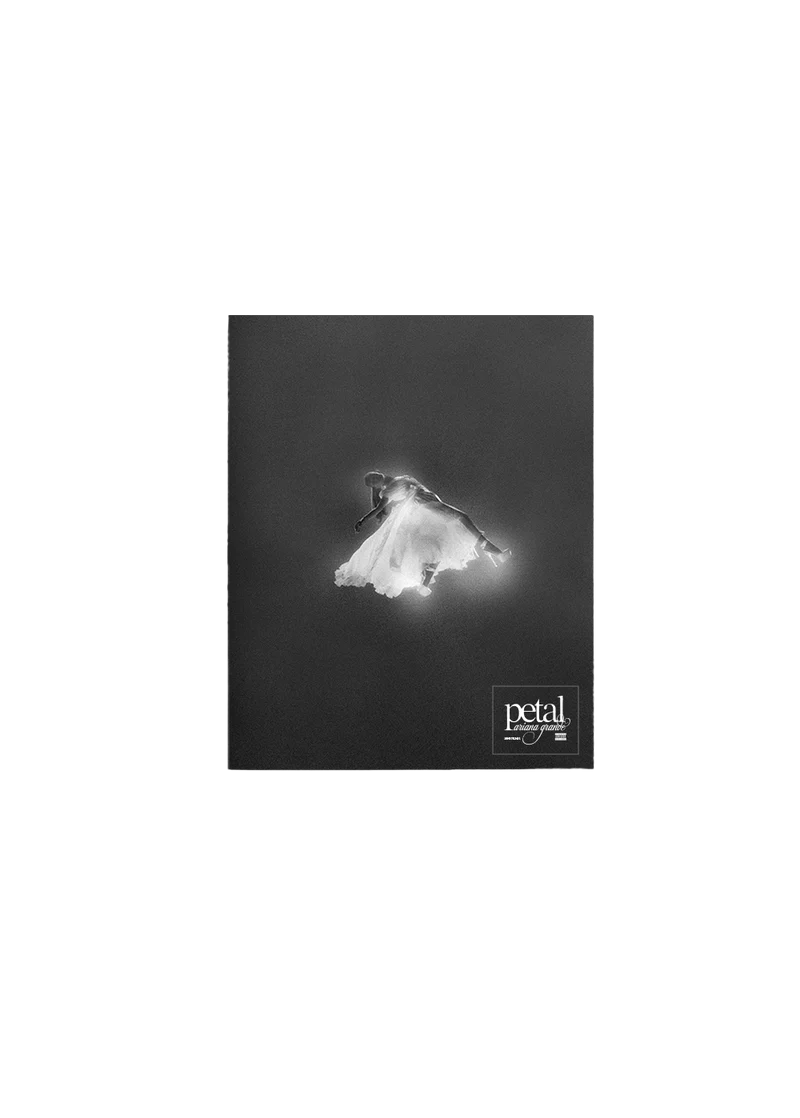 Ariana Grande - Petal - petal exclusive tour edition zine cd