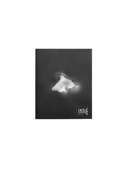 Ariana Grande - Petal - petal exclusive tour edition zine cd